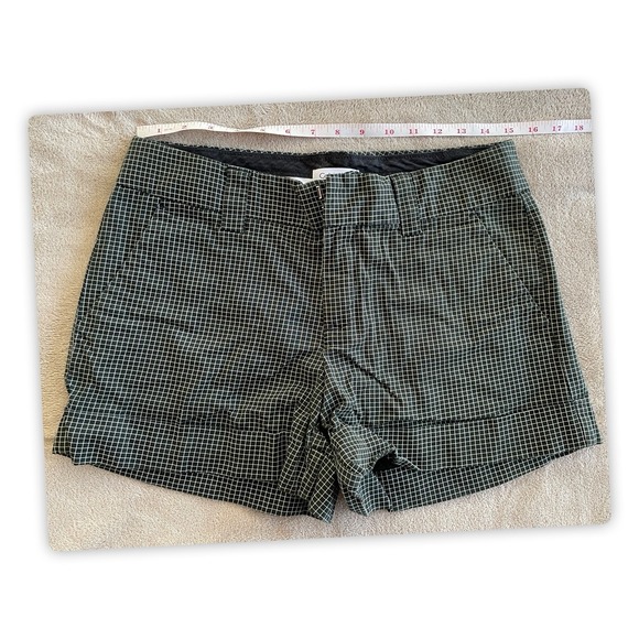 Calvin Klein Women's Shorts, Size: 8 - Picture 4 of 5